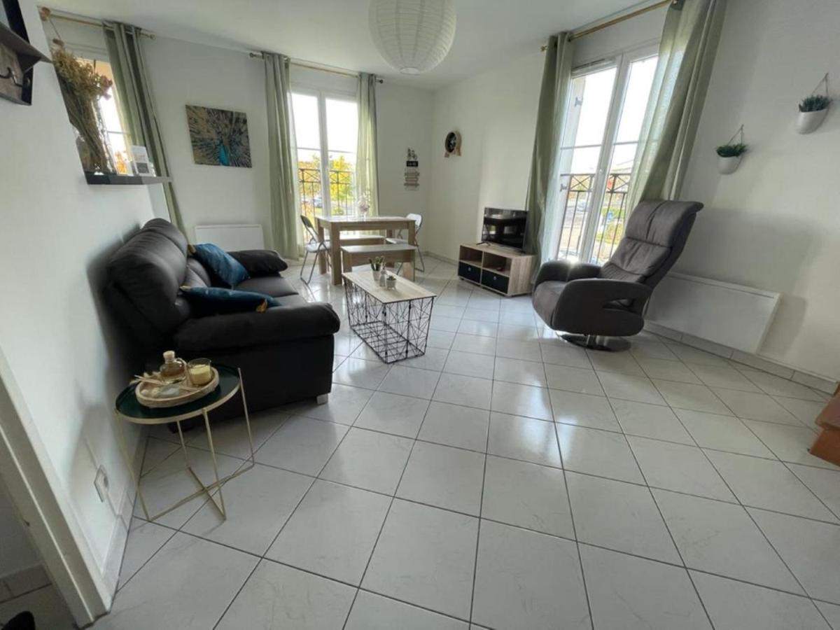 Charmant Appartement Duplex A 5Min De Disney. Magny-le-Hongre Buitenkant foto
